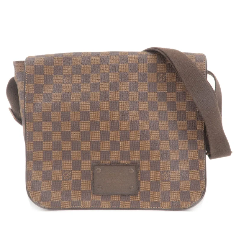 Louis Vuitton Speedy bags in monogram canvas for a classic lookLouis Vuitton Damier Ebene Brooklyn Messenger Bag N51211