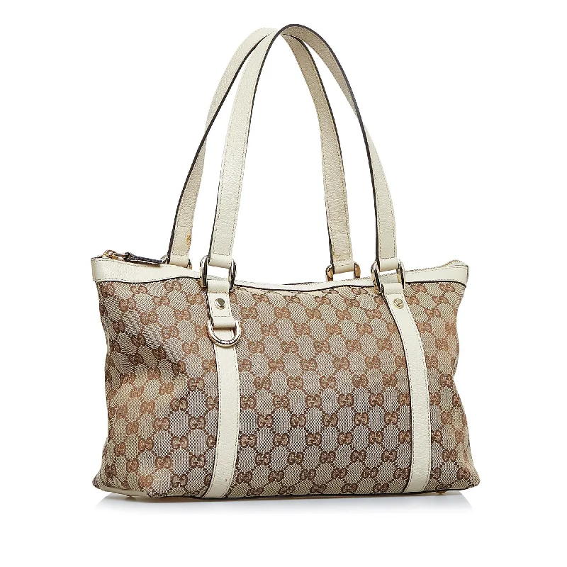 Women Gucci bags with interlocking G hardware for a classic lookGucci GG Canvas Abbey D-Ring Shoulder Bag (D37leV)