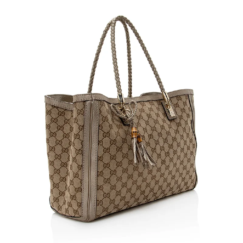 Women Gucci bags with a zippered interior pocketGucci GG Canvas Bella Medium Tote (21898)