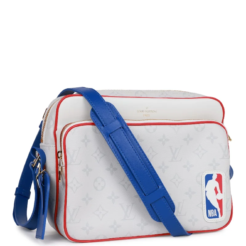 Ladies Louis Vuitton shoulder bags with a wide - width strap for comfortLouis Vuitton x NBA Antartica Monogram Nil Messenger Bag PM