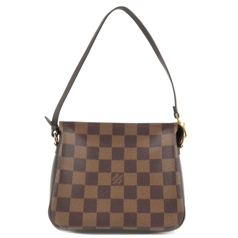 Louis Vuitton bags with a magnetic snap closure for easy accessLouis Vuitton Damier Trousse Makeup Accessory Pouch N51982