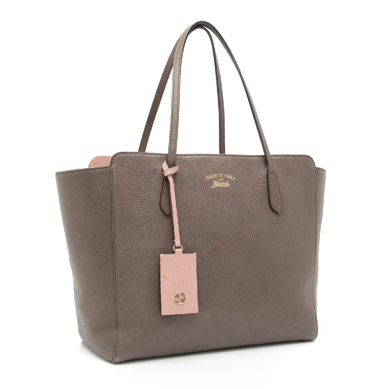 Women Gucci bags with a detachable mobile phone holderGucci Leather Swing Medium Tote (SHF-23387)