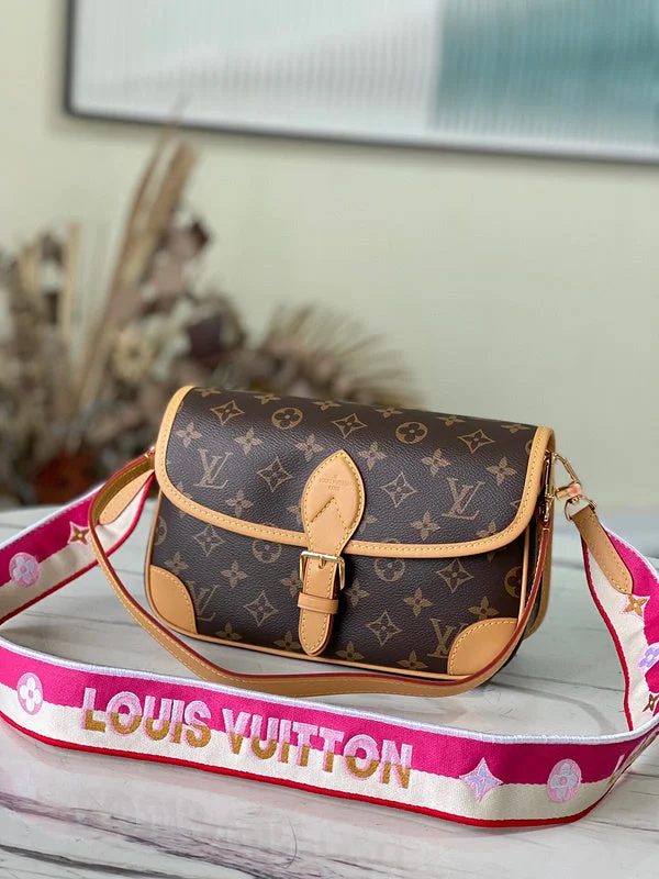 Louis Vuitton Twist bags with the iconic LV - turnlock closureBC - LOUIS VUITTON BAGS - 1433