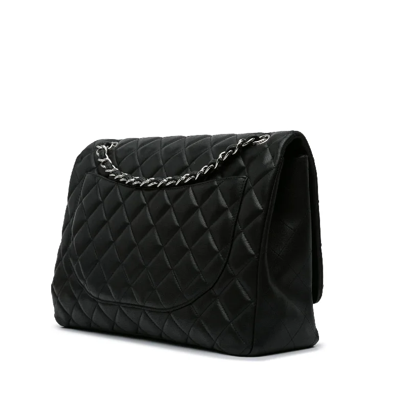 Chanel bags with intricate metal hardwareChanel Maxi Classic Lambskin Single Flap (C8eJpN)