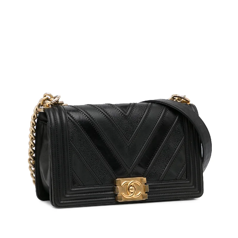 Chanel All - Match Handbag for Versatile StylingChanel Medium Chevron Boy Flap (o7S6GH)