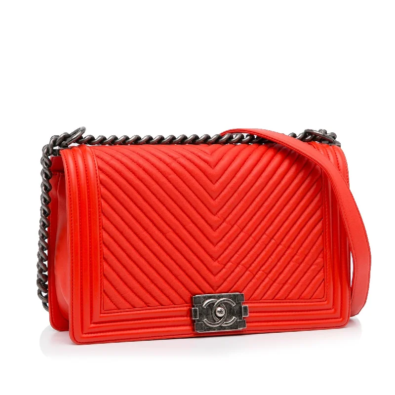 Chanel bags sale 2025Chanel Medium Chevron Boy Flap (xV4x6z)