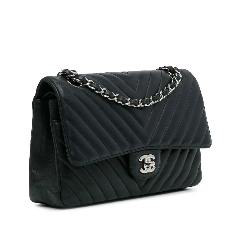 Chanel bags for women with a taste for high fashionChanel Medium Chevron Lambskin Double Flap (dzzHVL)