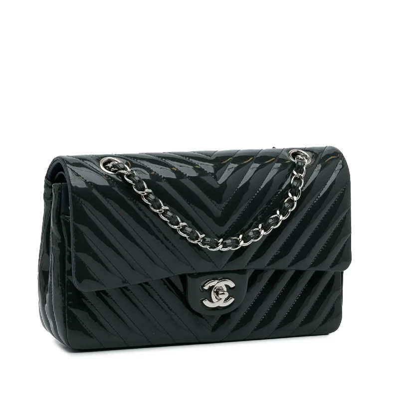 Chanel bags that pair perfectly with any outfitChanel Medium Chevron Patent Double Flap (k9yOKd)