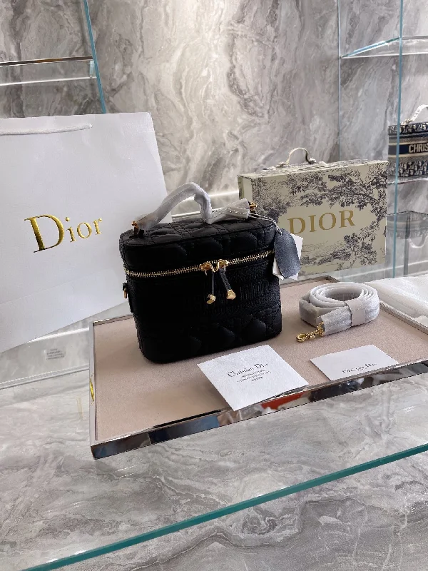 Christian Dior tote bags with a double - handle and shoulder - strap optionEN - NEW Arrival Bags Christian Dior 215