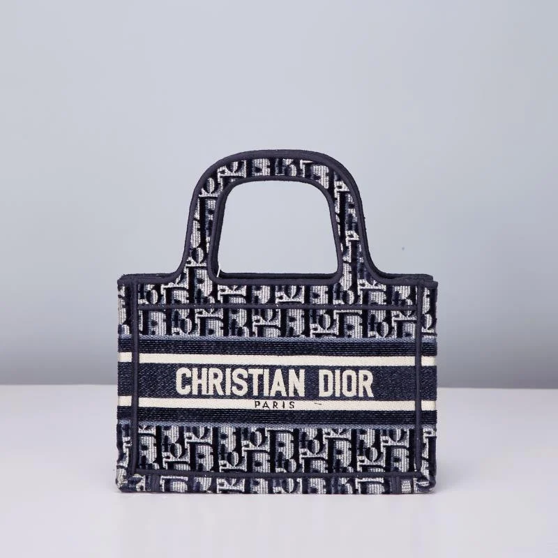 Luxury Christian Dior crossbody bags with a chain - link strapEN - New Arrival Bags Christian Dior 268