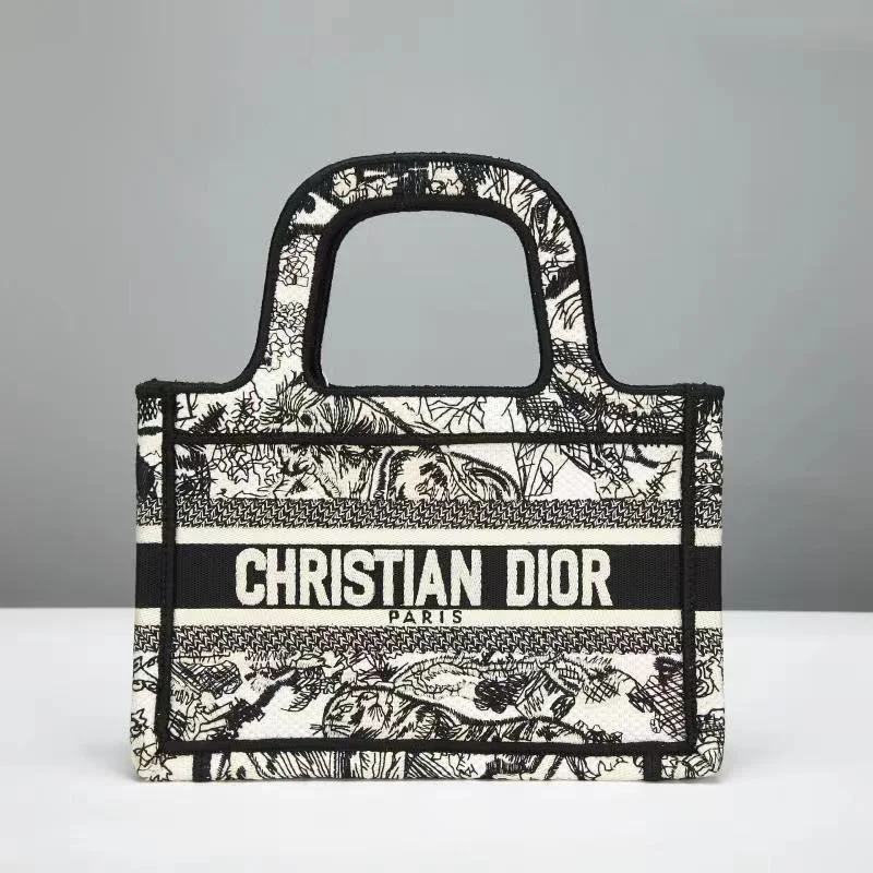 Christian Dior crossbody bags with a front - flap pocket for easy accessEN - New Arrival Bags Christian Dior 272