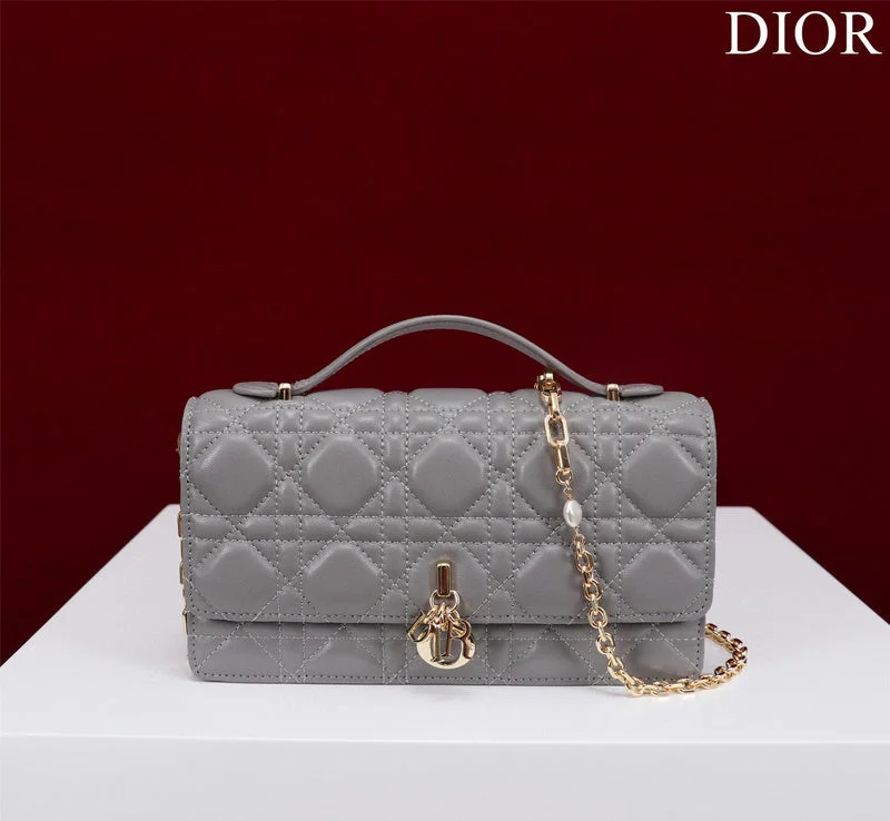 Luxury Christian Dior crossbody bags with a chain - link strapChristian Dior Bags - 2267