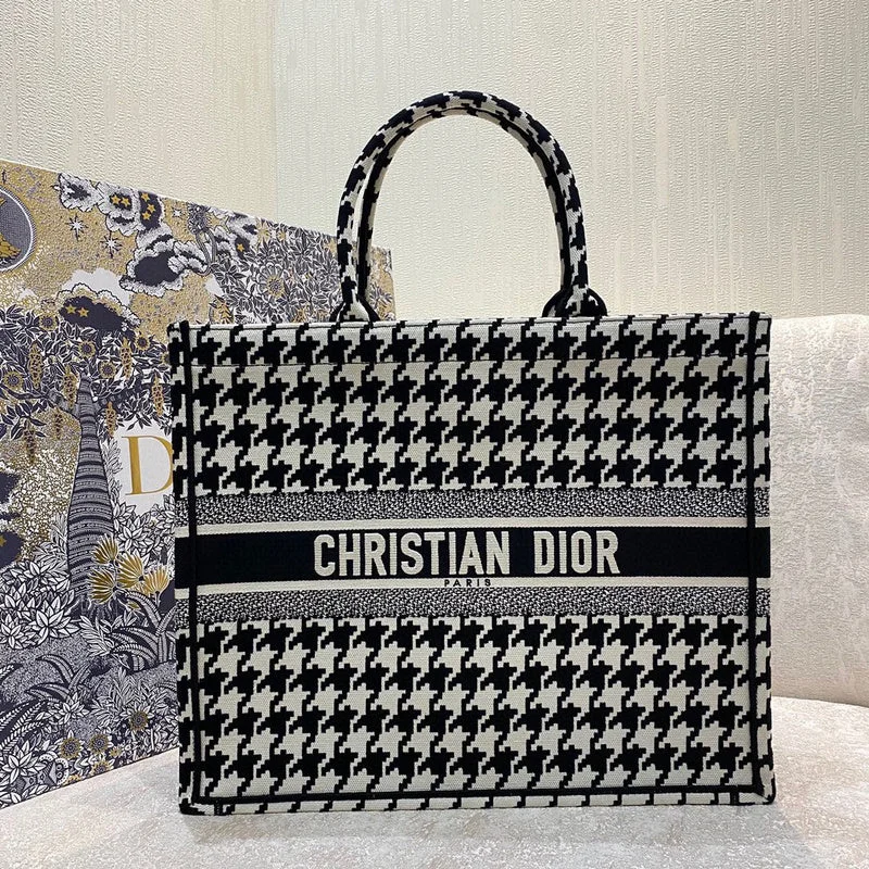 Christian Dior bags with a zip - top closure and multiple compartmentsmakbags - Dior Bags - 4538