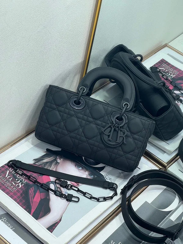 Christian Dior handbags with a detachable mirror for on - the - go touch - upsWF - Dior Bags - 537